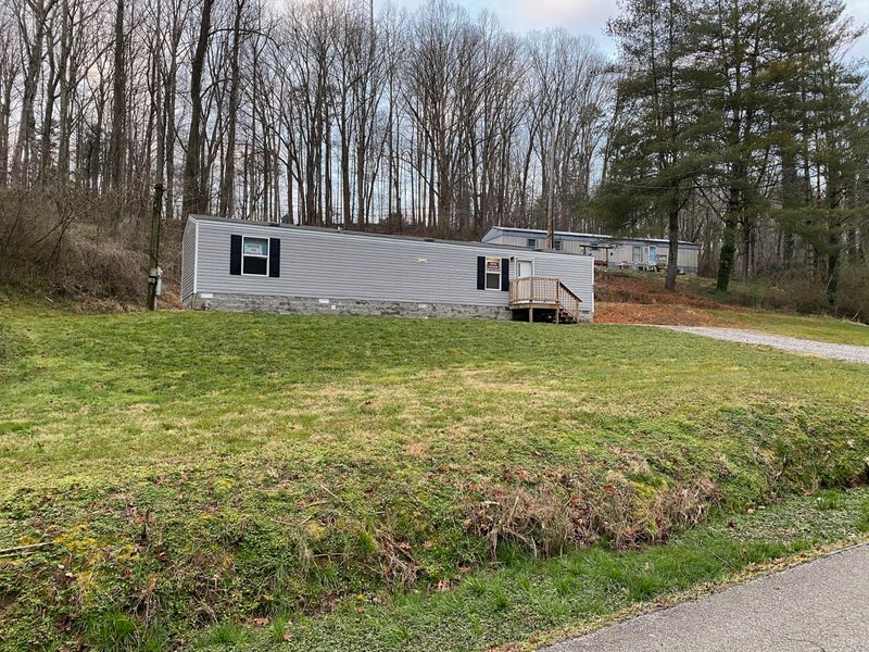 664 Hassler Mill Rd, Harriman, TN 37748