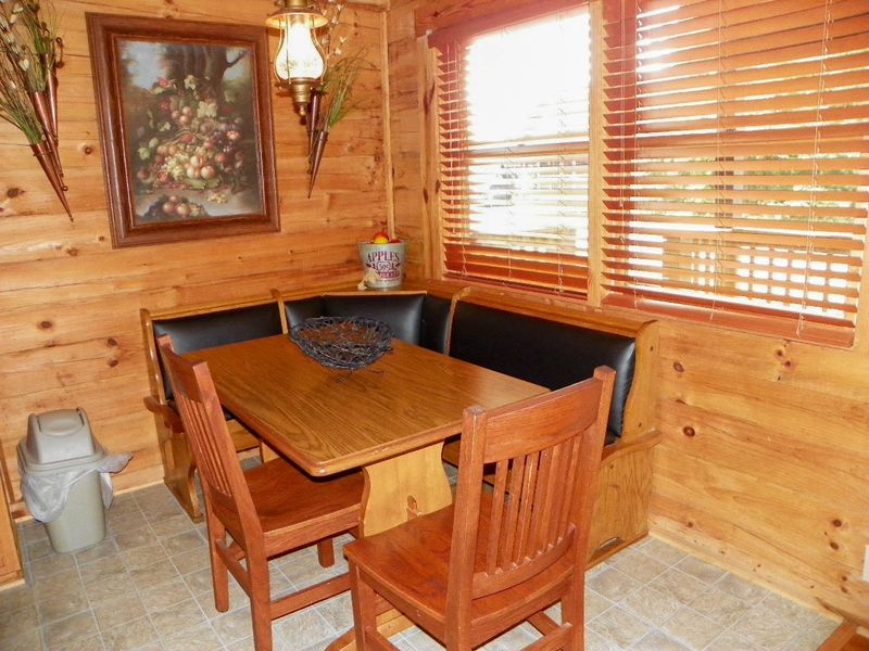 664 Kings Hills Blvd #103, Pigeon Forge, TN 37863