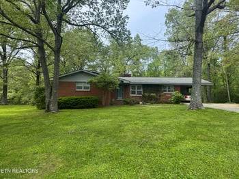 664 Sparta Dr, Crossville, TN 38555