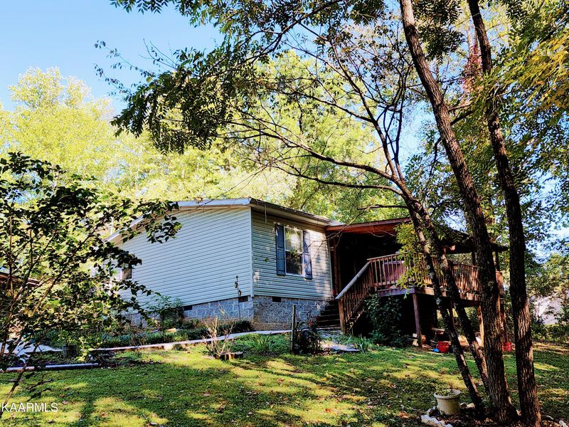 664 Swan Pond Circle Rd, Harriman, TN 37748