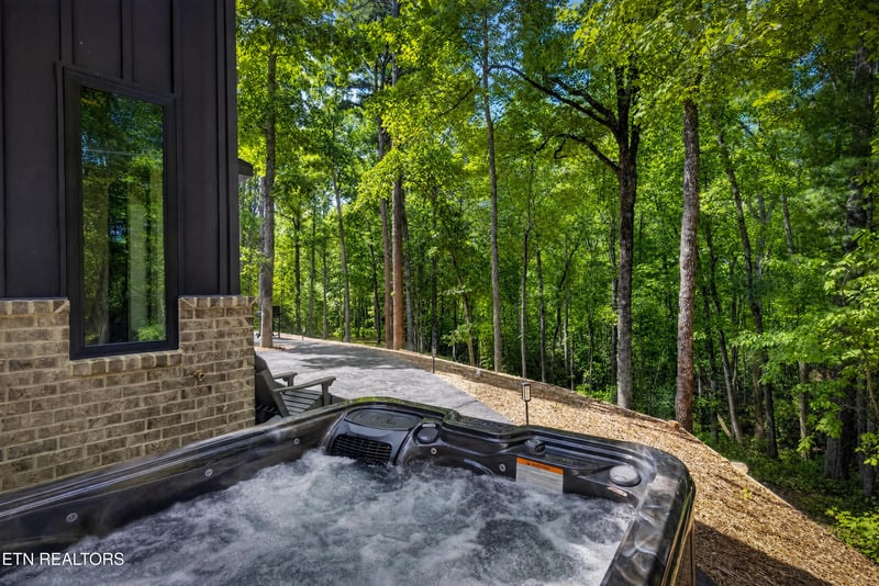 6640 Flats Rd, Tallassee, TN 37878