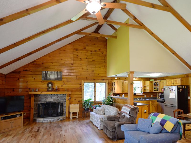 665 Emerald Ave, Kodak, TN 37764