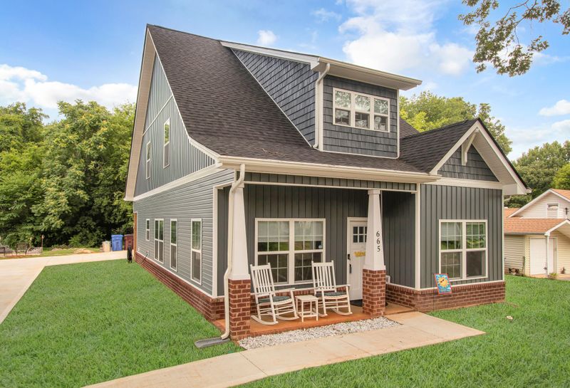665 N Wright Rd, Alcoa, TN 37701