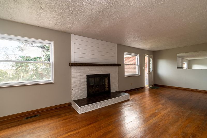 667 Chilhowee School Rd, Seymour, TN 37865