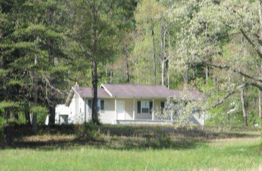 667 Flat Fork Rd, Wartburg, TN 37887