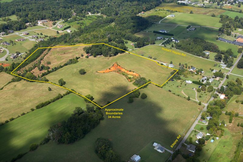 667 Hobert Hayes Rd, Walland, TN 37886