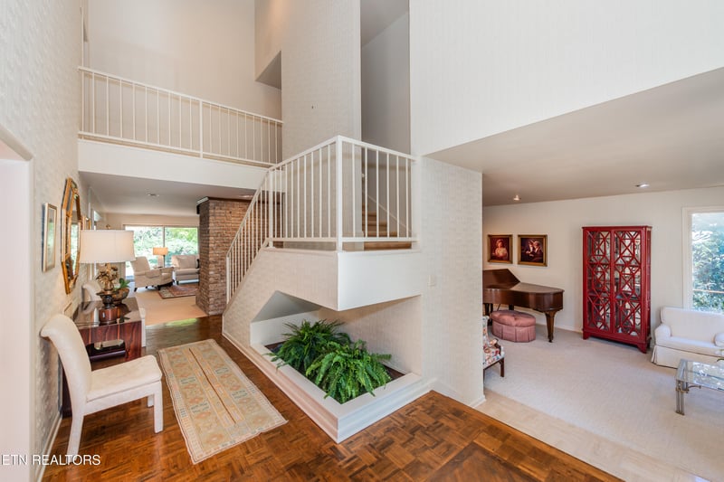 667 Kenesaw Ave, Knoxville, TN 37919