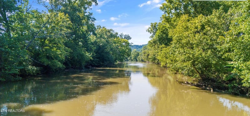 668 Martin Mill Pike, Rockford, TN 37853