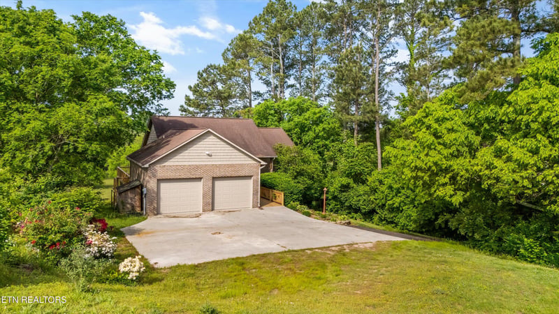 668 Martin Mill Pike, Rockford, TN 37853