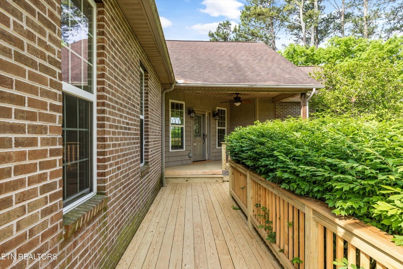 668 Martin Mill Pike, Rockford, TN 37853