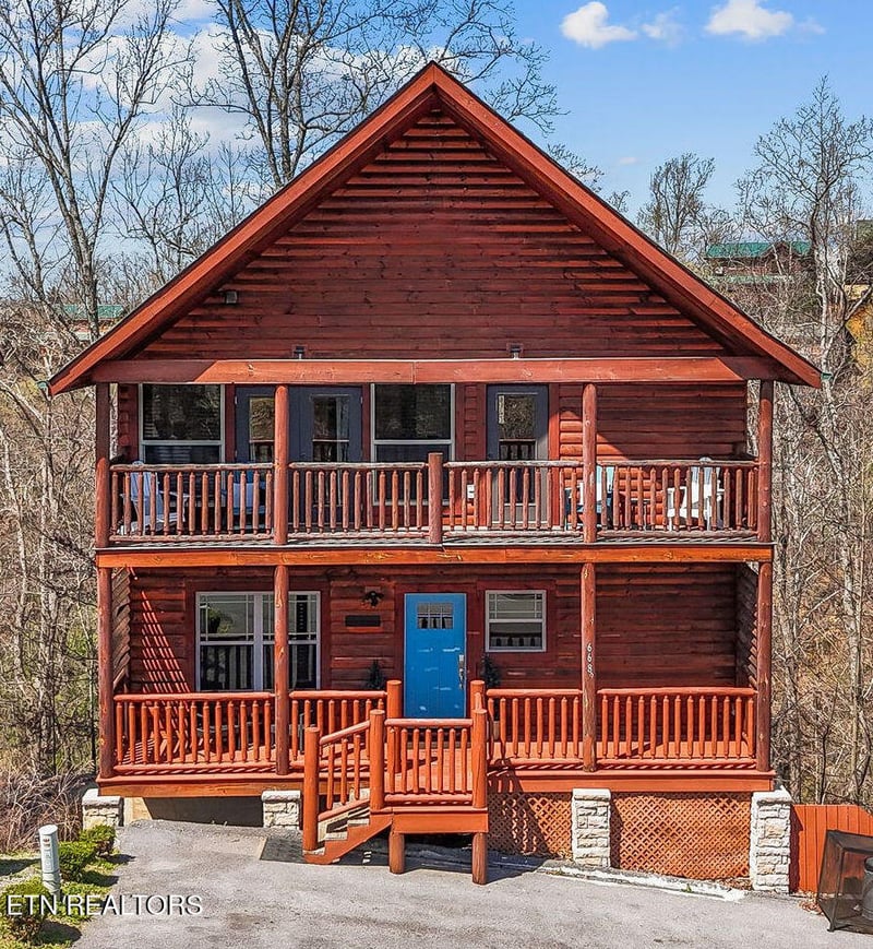 668 Stockton Dr, Sevierville, TN 37876