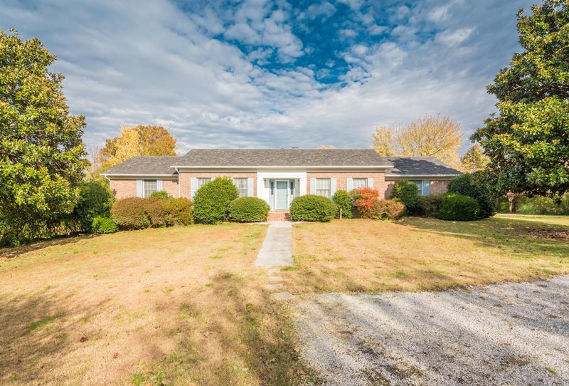 6685 Browder Hollow Rd, Lenoir City, TN 37771