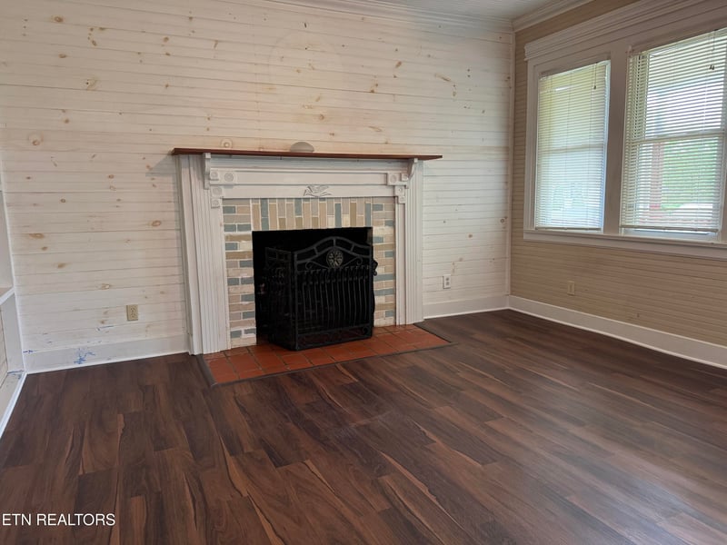 6688 Morganton Rd, Greenback, TN 37742