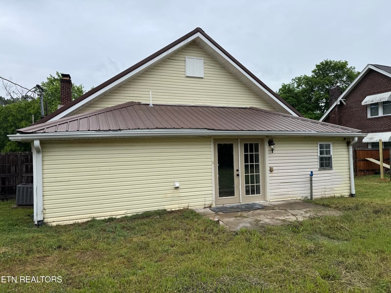 6688 Morganton Rd, Greenback, TN 37742