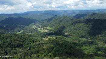 669 Pond Ridge Rd, Tellico Plains, TN 37385