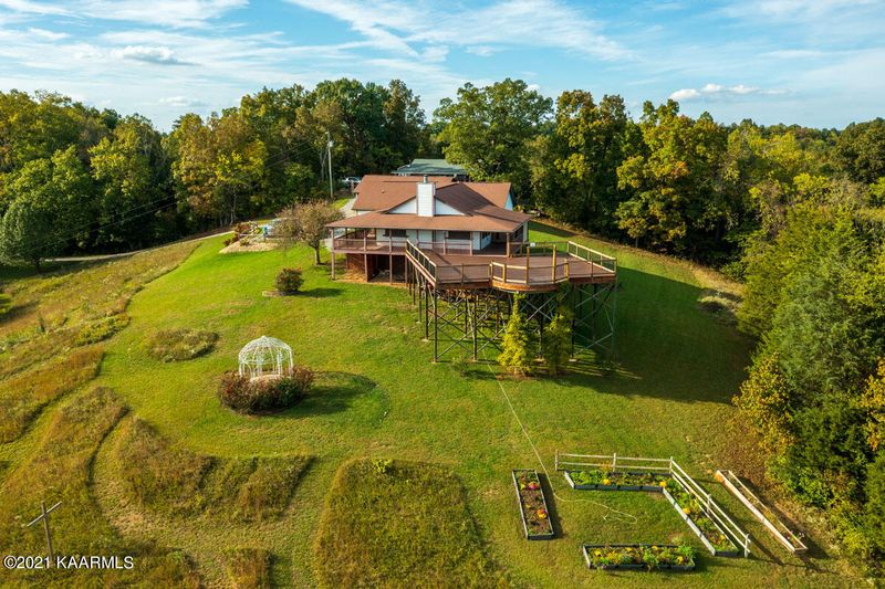 669 Red Bud Ln, Sevierville, TN 37876