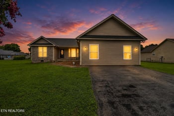 67 Lakyn Dr, Crossville, TN 38571