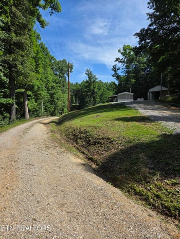670 Oral Dr, Helenwood, TN 37755