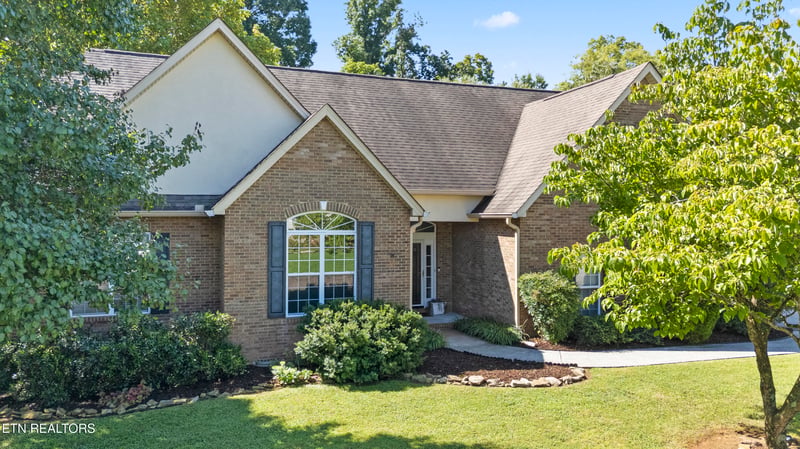 670 Whitesburg Dr, Knoxville, TN 37918
