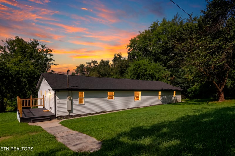 6701 Wilson Dr, Knoxville, TN 37924