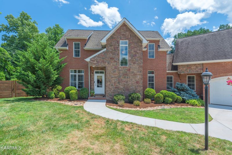 6706 Duncans Glen Dr, Knoxville, TN 37919