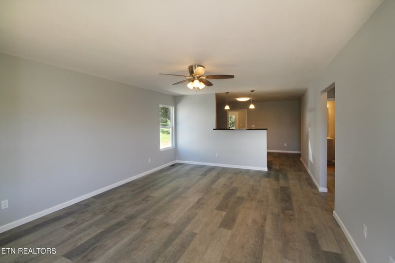 6708 Kern Rd, Knoxville, TN 37918