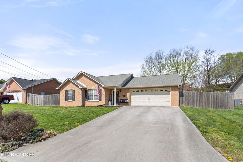 6709 Carina Ln, Corryton, TN 37721