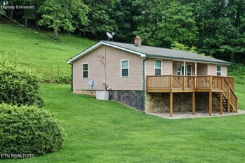 671 Hensley Hollow Rd, Thorn Hill, TN 37881