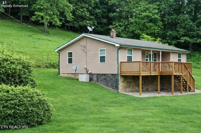 671 Hensley Hollow Rd, Thorn Hill, TN 37881