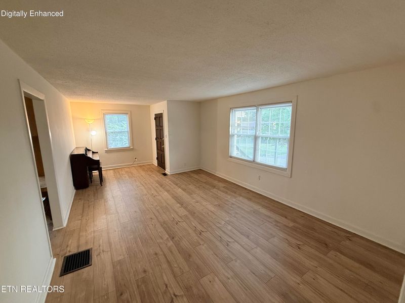 6712 Kern Rd, Knoxville, TN 37918