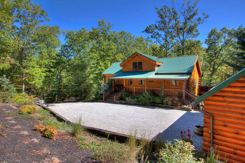 6715 Avens Ln, Tallassee, TN 37878
