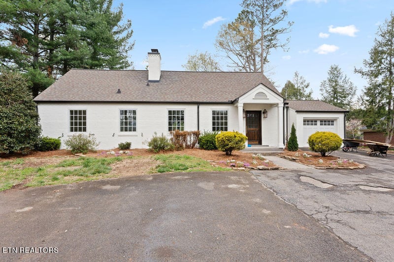 6717 Stone Mill Dr, Knoxville, TN 37919