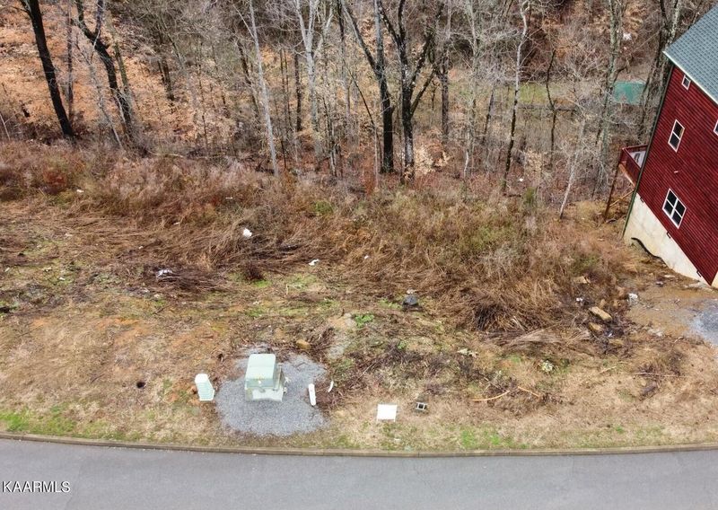 672 Stockton Dr, Sevierville, TN 37876