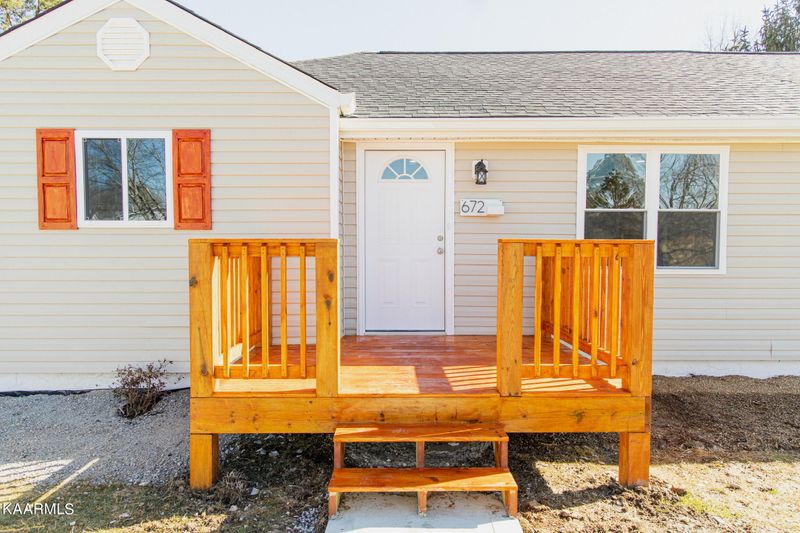 672 Swan Pond Circle Rd, Harriman, TN 37748