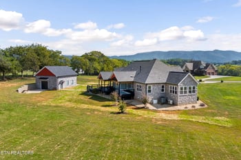 672 Winding Creek Way, Walland, TN 37886
