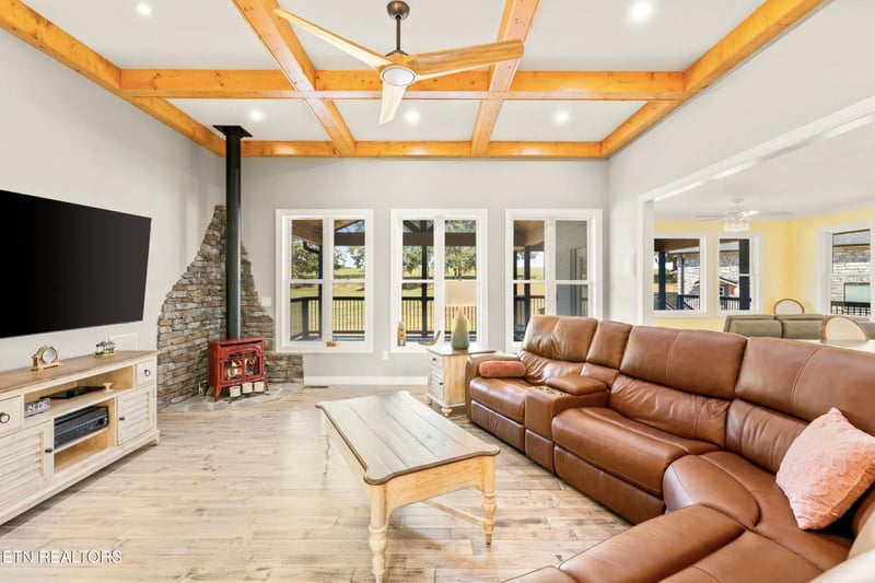 672 Winding Creek Way, Walland, TN 37886