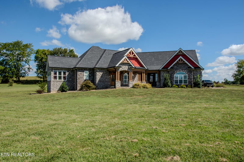 672 Winding Creek Way, Walland, TN 37886