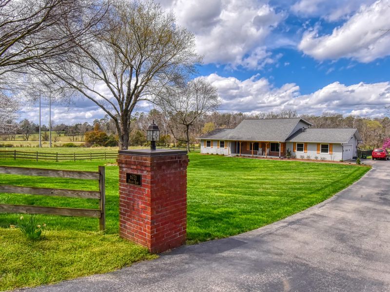 6721 Beeler Rd, Knoxville, TN 37918