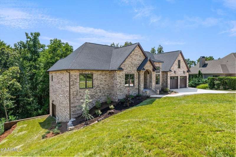 6723 Long Shadow Way, Knoxville, TN 37918