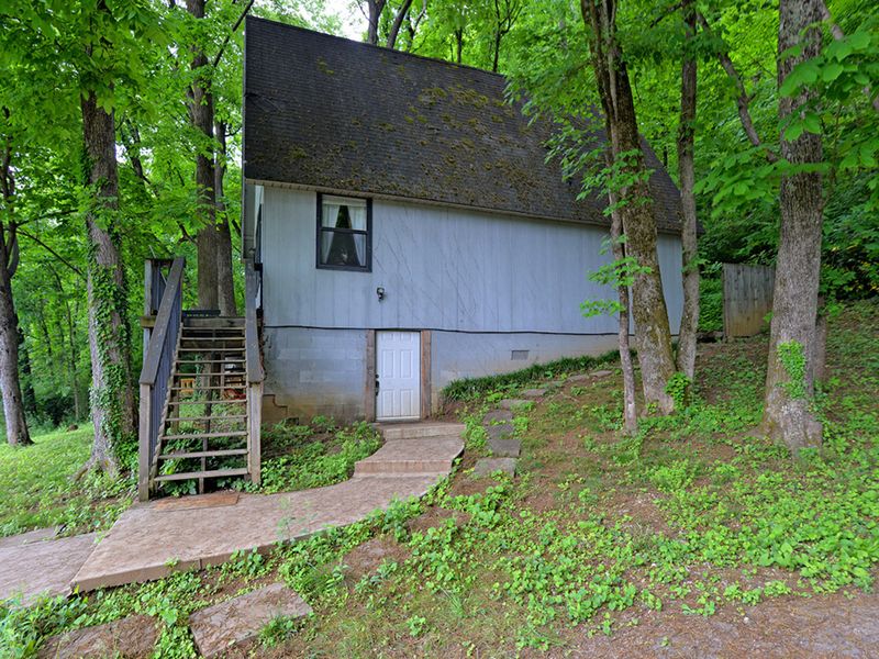 6728 Adrian Rd, Knoxville, TN 37918