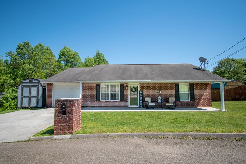 6728 Carina Ln, Corryton, TN 37721