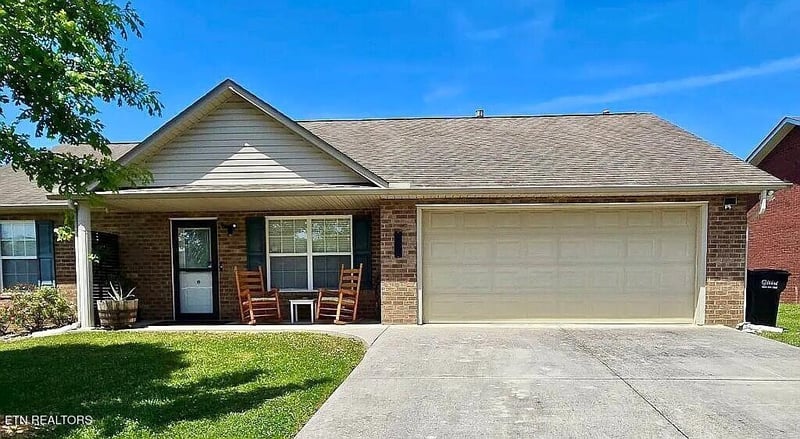6729 Casa Bella Dr, Knoxville, TN 37918