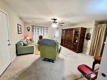 6729 Casa Bella Dr, Knoxville, TN 37918