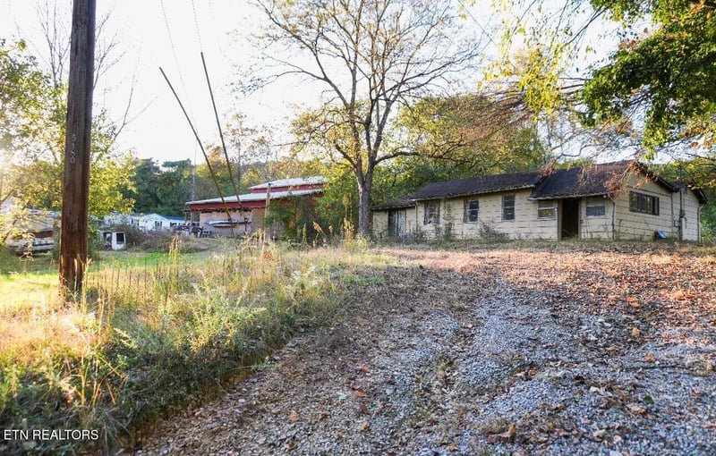 673 Self Hollow Rd, Rockford, TN 37853