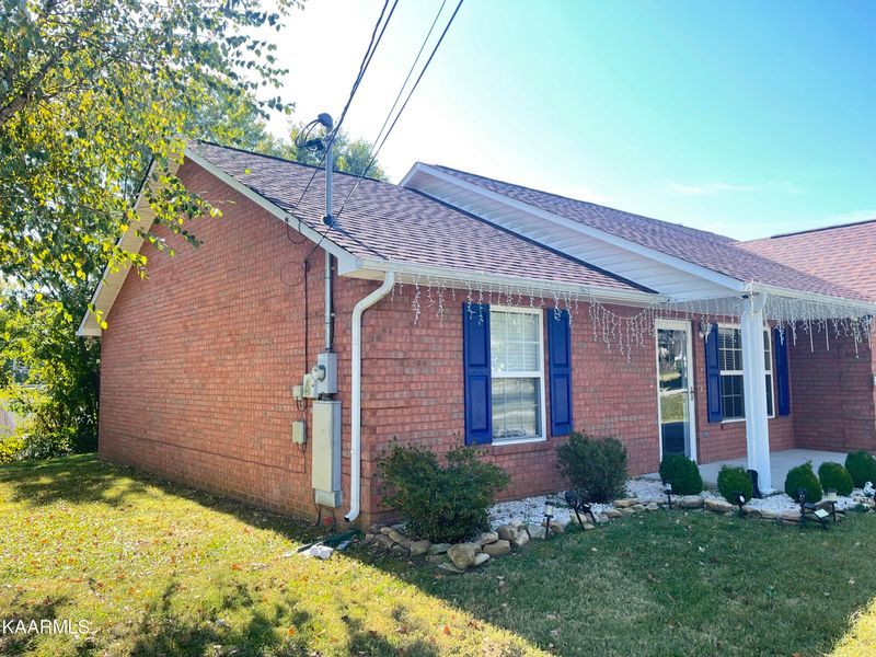 6734 Puritan Ln, Corryton, TN 37721