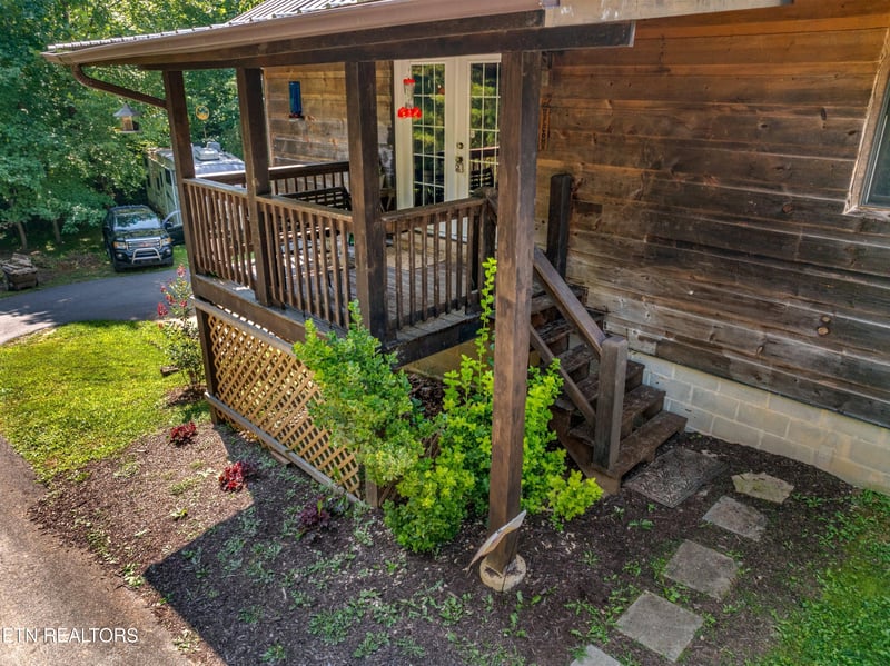 674 E Balls Hollow Rd, Cosby, TN 37722