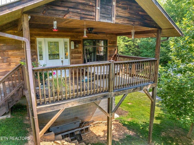 674 E Balls Hollow Rd, Cosby, TN 37722