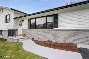 6741 Heatherbrook Dr, Knoxville, TN 37931