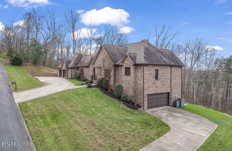 6743 Long Shadow Way, Knoxville, TN 37918