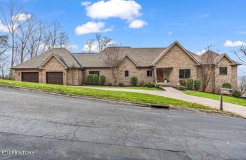 6743 Long Shadow Way, Knoxville, TN 37918